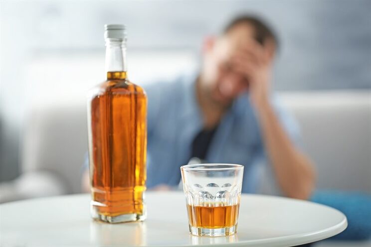 Pití alkoholu negativně ovlivňuje erektilní funkci muže
